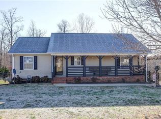 125 Dayton Rd, Dallas, NC 28034