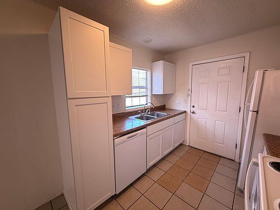 4th image of 212 Aster St #A