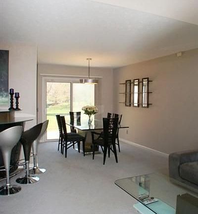 4th image of 14528 Fullers Ln #42