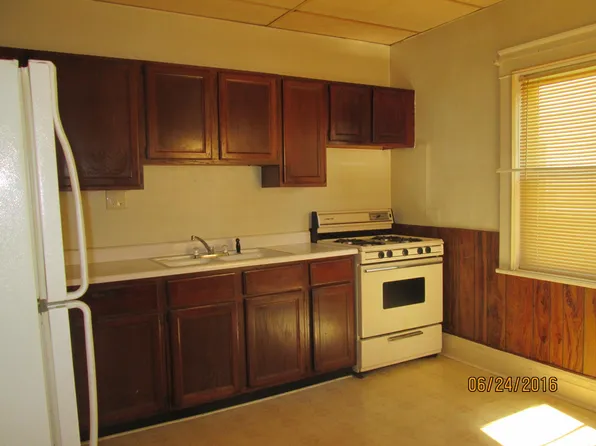 377 Ellis St, Fond Du Lac, WI 54935