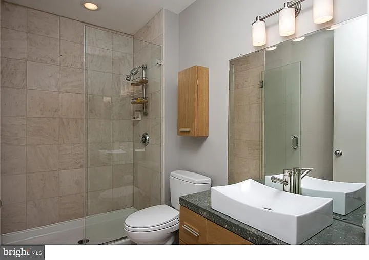 1900 Hamilton St #509 — Photo 9