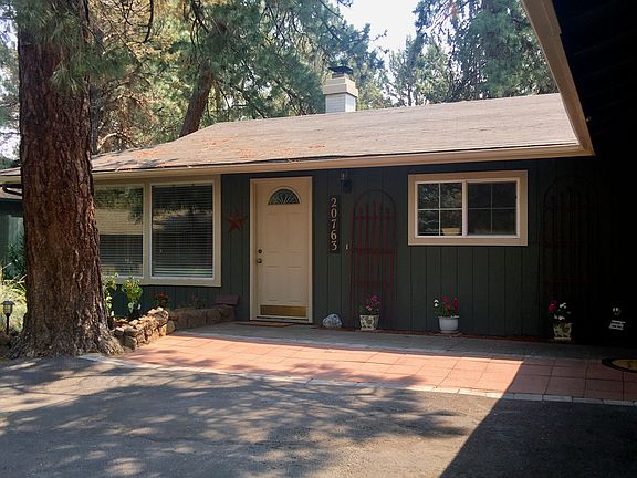 3rd image of 20763 Canterbury Ct