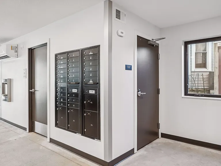 Solstice Apartments — Photo 35