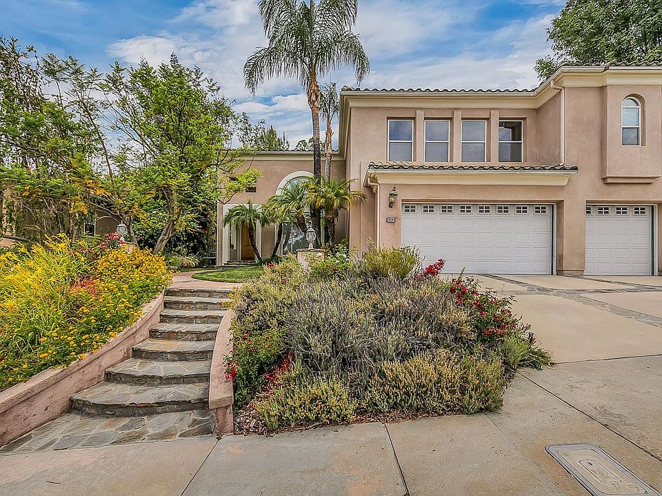 1st image of 24241 Hillhurst Dr