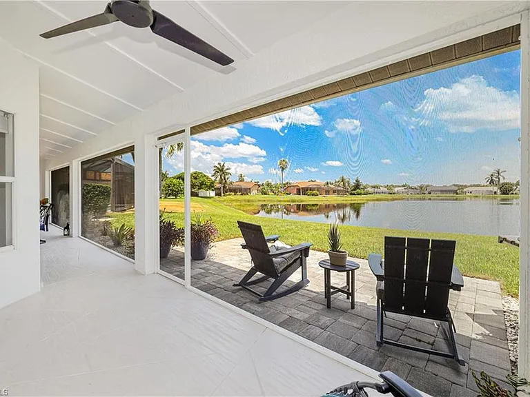 22589 Island Lakes Dr — Photo 3