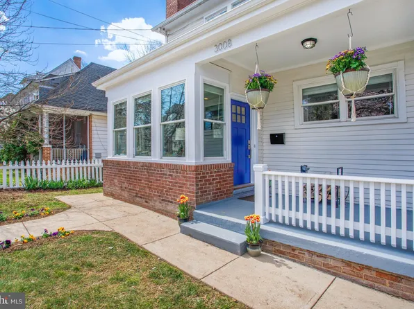 3008 17th St NE, Washington, DC 20018
