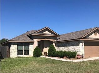 7727 Palomino Ct, Elmendorf, TX 78112
