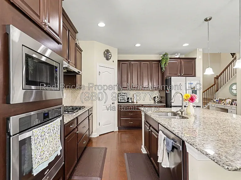 747 Coralbell Way — Photo 18