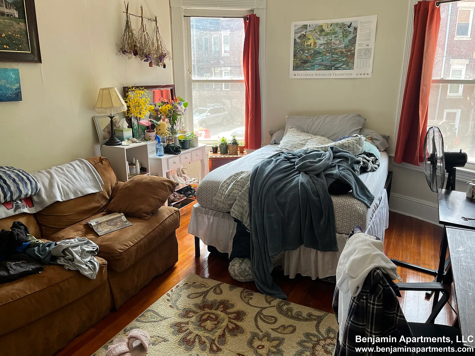 3 bed, 1200 sqft, $3,195 — Photo 2
