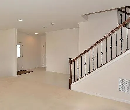 23573 Kingsdale Ter — Photo 2