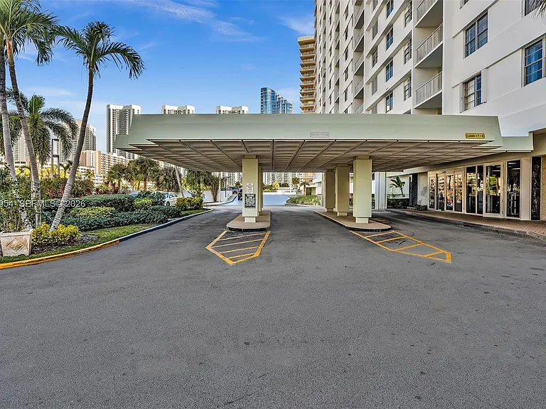 500 Bayview Dr #228 — Photo 43