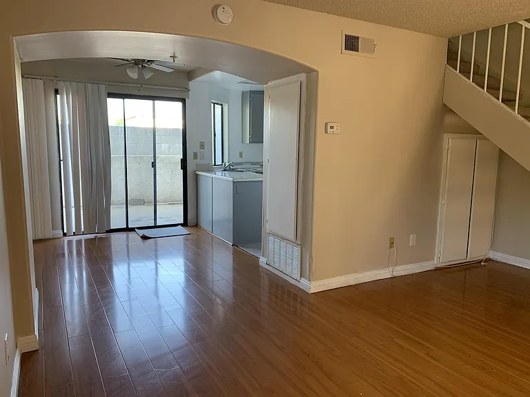 707 S Webster Ave #112 — Photo 3