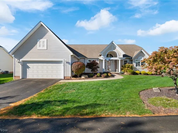 1315 Fieldcrest Dr, Wadsworth, OH 44281