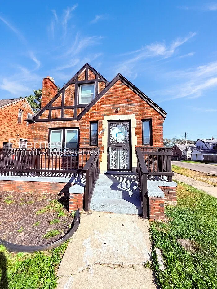 3 bed, 3.0 bath, 1873 sqft, $1,500 — Photo 1