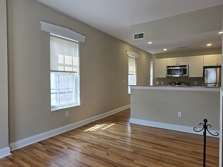 1114 Pine St #2 — Photo 21