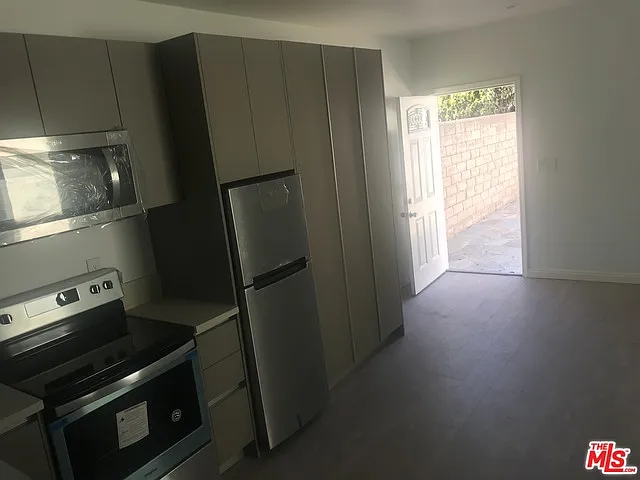 Studio, 1.0 bath, $2,495 — Photo 4