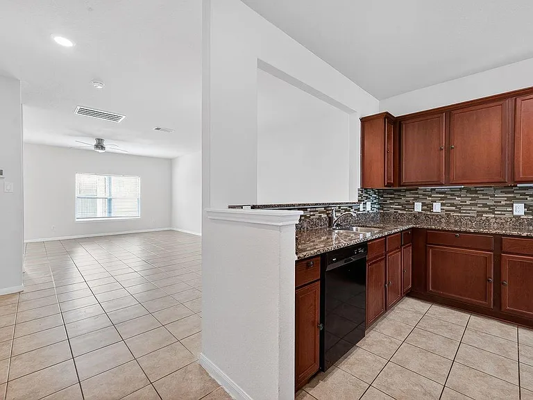 228 Elm Patch Dr — Photo 33