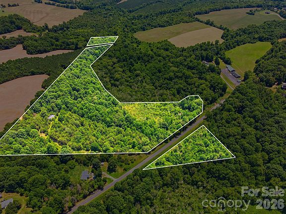 3rd image of 810 Warlick Rd