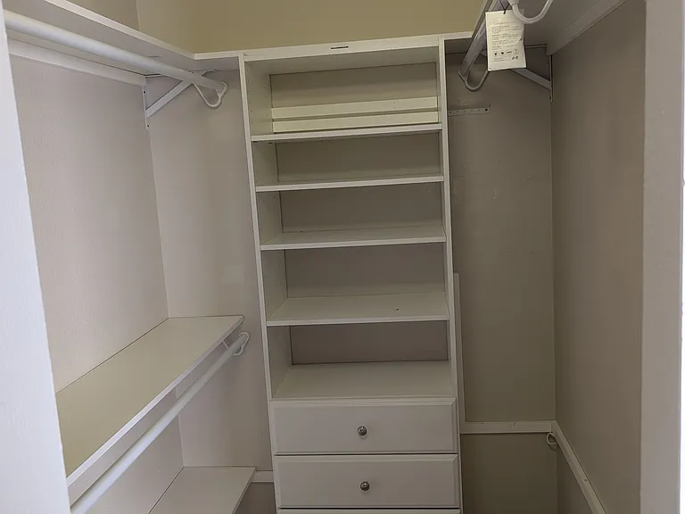 10929 Lake Andover Blvd — Photo 18