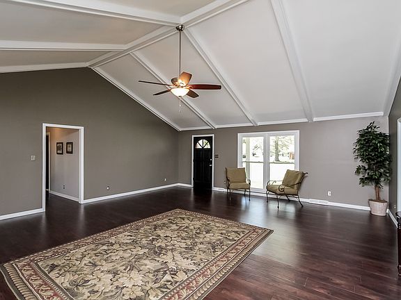 5th image of 117 Sunnyside Ln