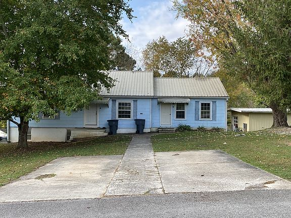 2nd image of 214 Chambers St