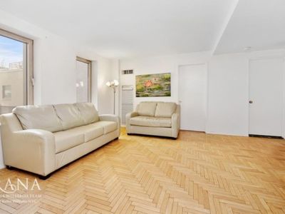 106 Central Park S APT 17F, New York, NY, 10019