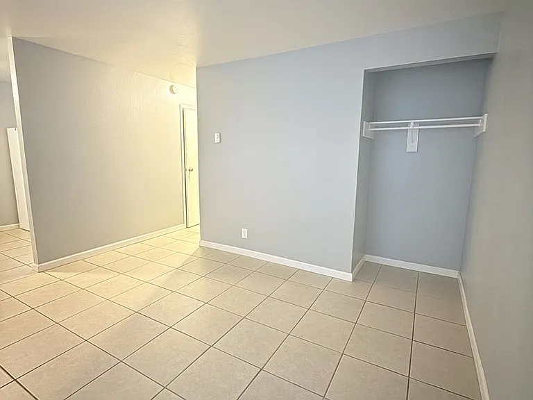6624 Lemon Hill Ave — Photo 3