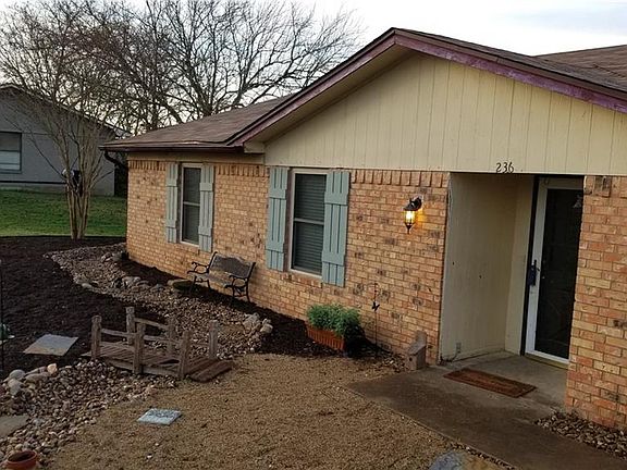 3rd image of 236 Cindy Ann St