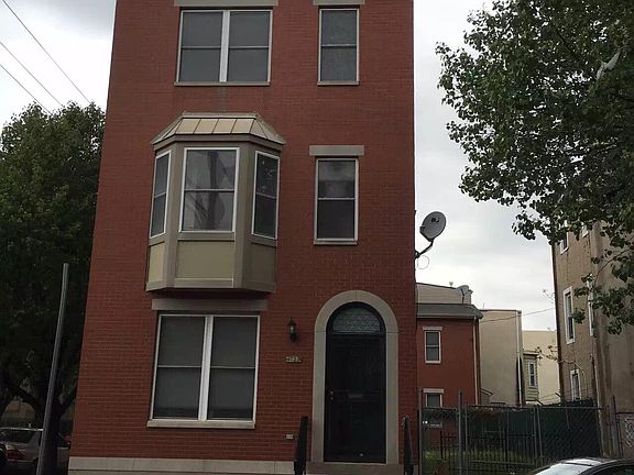 2nd image of 1739 W Oxford St #1