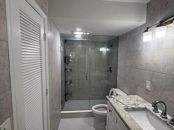 5th image of 1428 SE 4th Avenue #108