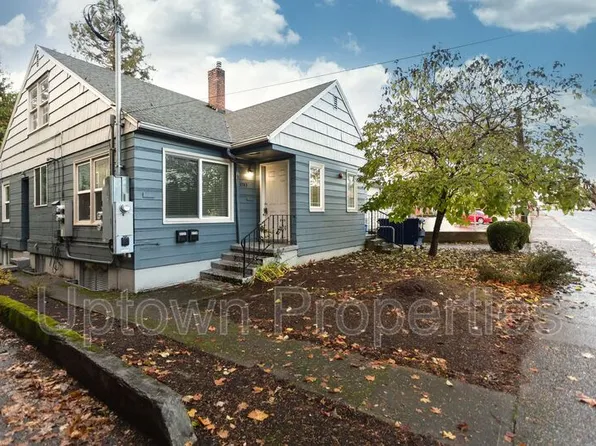 3743 SE Cesar E Chavez Blvd, Portland, OR 97202