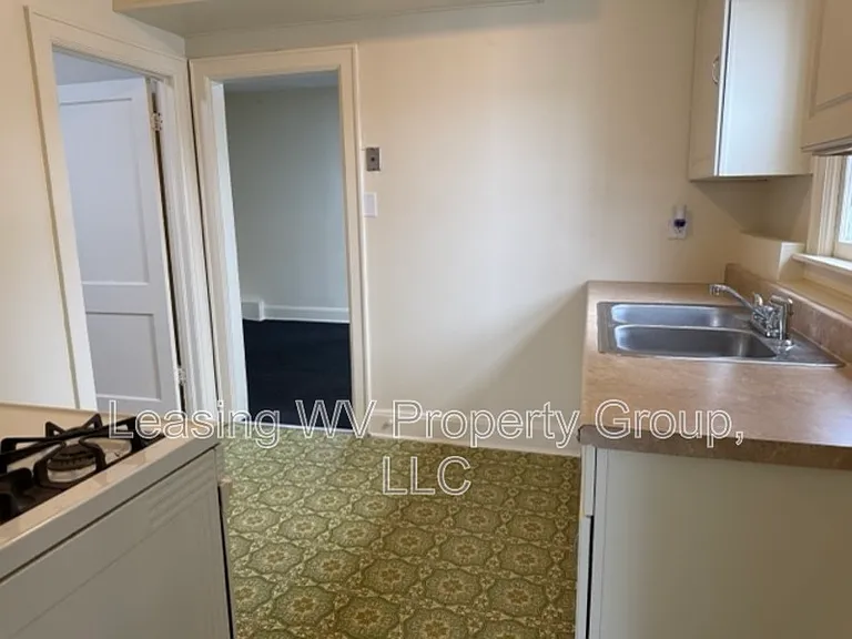 1319 Payne Ave — Photo 2