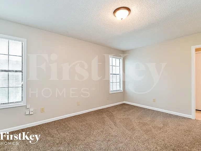 4399 Winterpark Dr — Photo 9