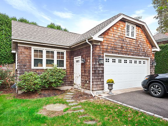 4th image of 182 Newtown Ln