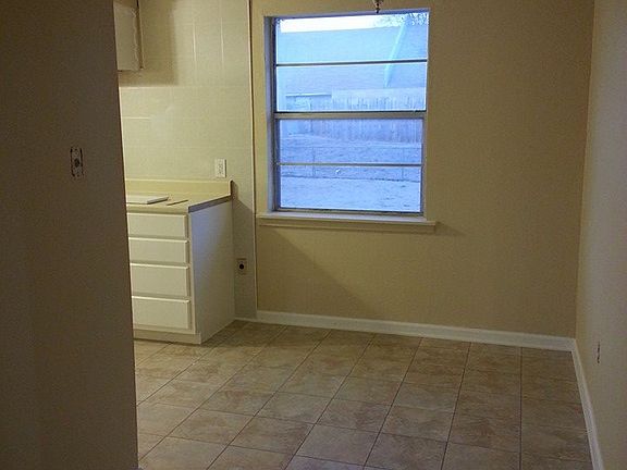 5th image of 5207 NW Liberty Ave