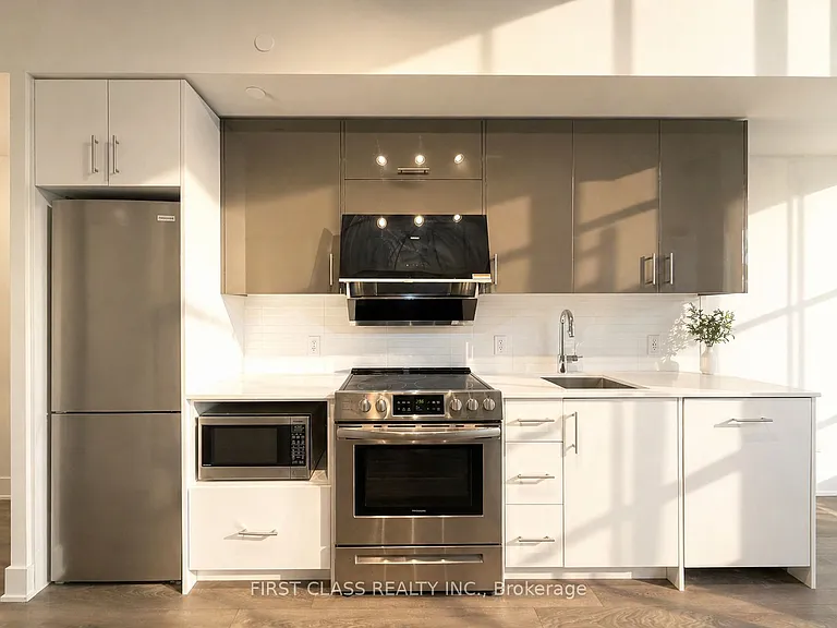 188 Fairview Mall Dr #728 — Photo 1