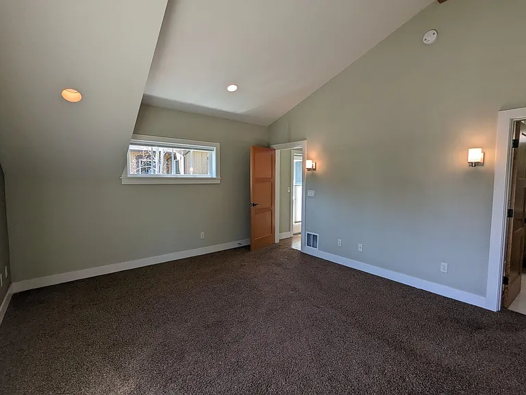 1582 NW Erin Ct — Photo 23