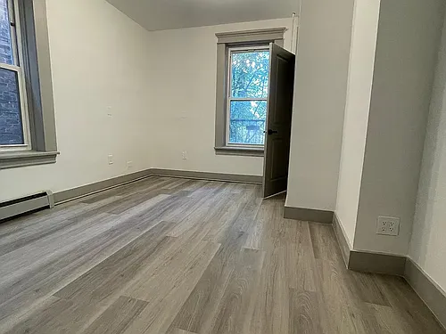 83 Bostwick Ave Photo 1