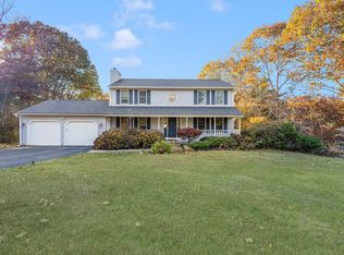 42 Rollingwood Dr, Johnston, RI 02919