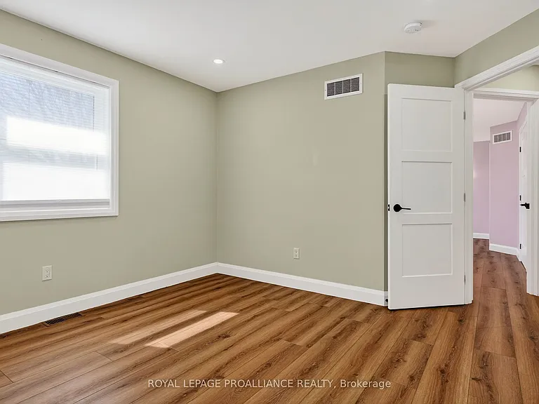 387 Mathew St — Photo 16