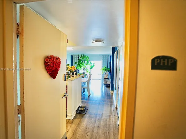 1455 N Treasure Dr #Penthouse P, North Bay Village, FL 33141