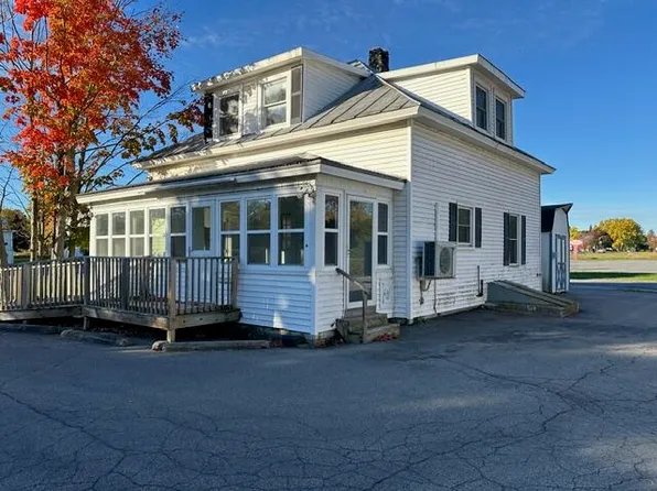 42 Champlain St, Rouses Pt, NY 12979