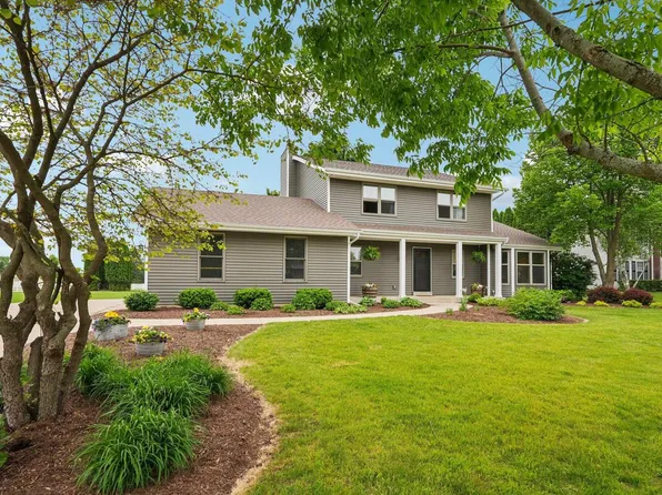 N54W35709 Hill ROAD, Oconomowoc, WI 53066