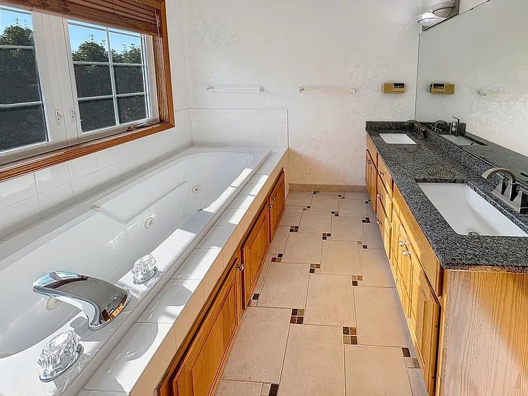 1839 Valley Ridge Trl S — Photo 14