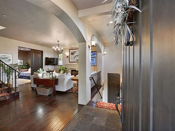 3rd image of 529 Santa Marguarita Dr