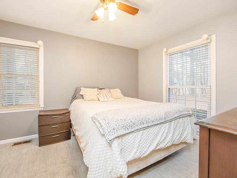 28900 Deercroft Dr — Photo 23
