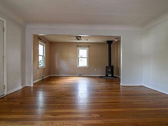 5th image of 308 Garland Ave