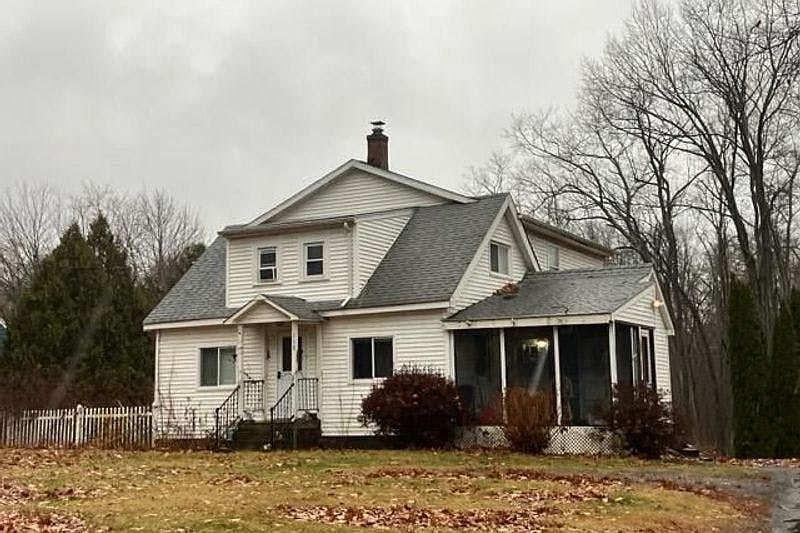 1st image of 108 Basswood Rd