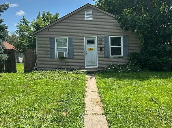 3209 McKinley Ave, Davenport, IA 52802