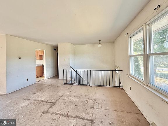 5th image of 2020 S Union Rd